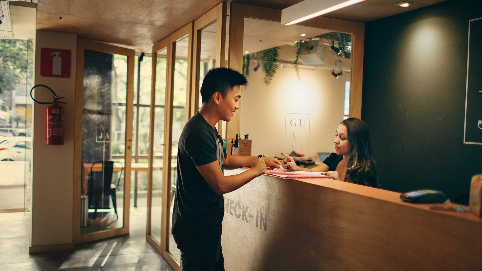Local SEO and reputation management guide for hotels and restaurants — RaRi Softworks